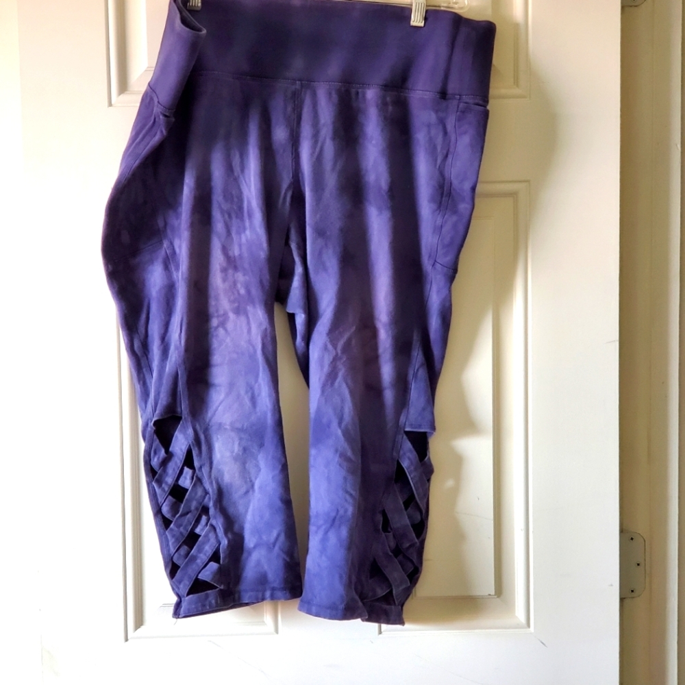 Livi by Lan Bryant workout pants